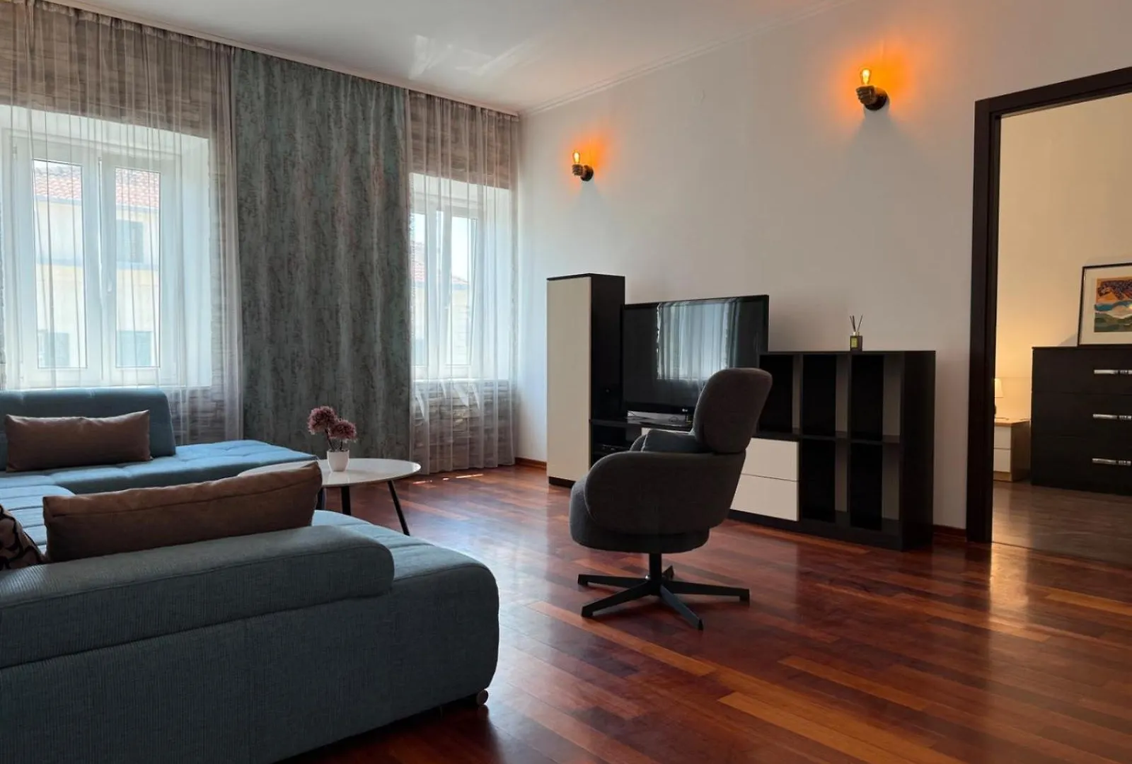 Petrus Superior Apartment - Spacious Three-Room Apartment - Prestigious Location Near Diocletian'S Palace And Bacvice Beach - The Best Restaurants Within Walking Distance - Free Parking Provided スプリト