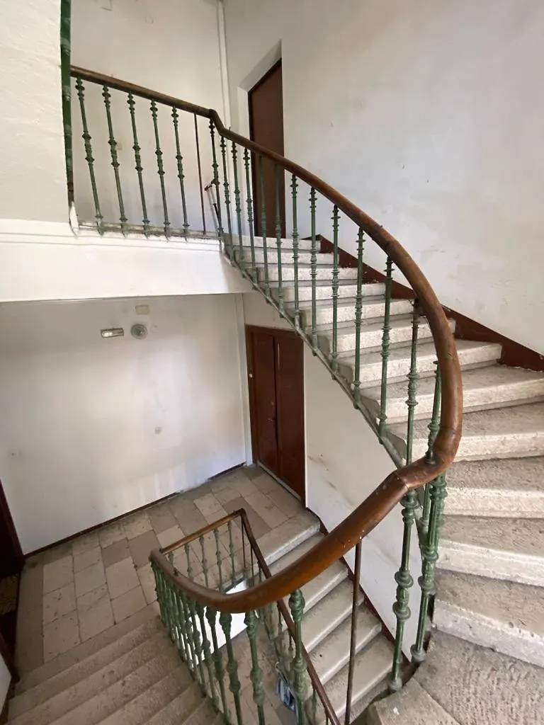 Petrus Superior Apartment - Spacious Three-Room Apartment - Prestigious Location Near Diocletian'S Palace And Bacvice Beach - The Best Restaurants Within Walking Distance - Free Parking Provided Split