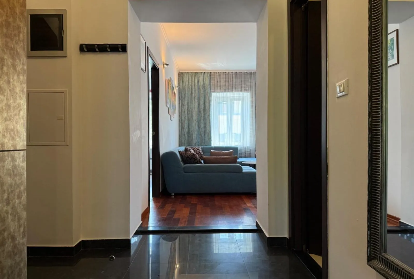 Petrus Superior Apartment - Spacious Three-Room Apartment - Prestigious Location Near Diocletian'S Palace And Bacvice Beach - The Best Restaurants Within Walking Distance - Free Parking Provided Split