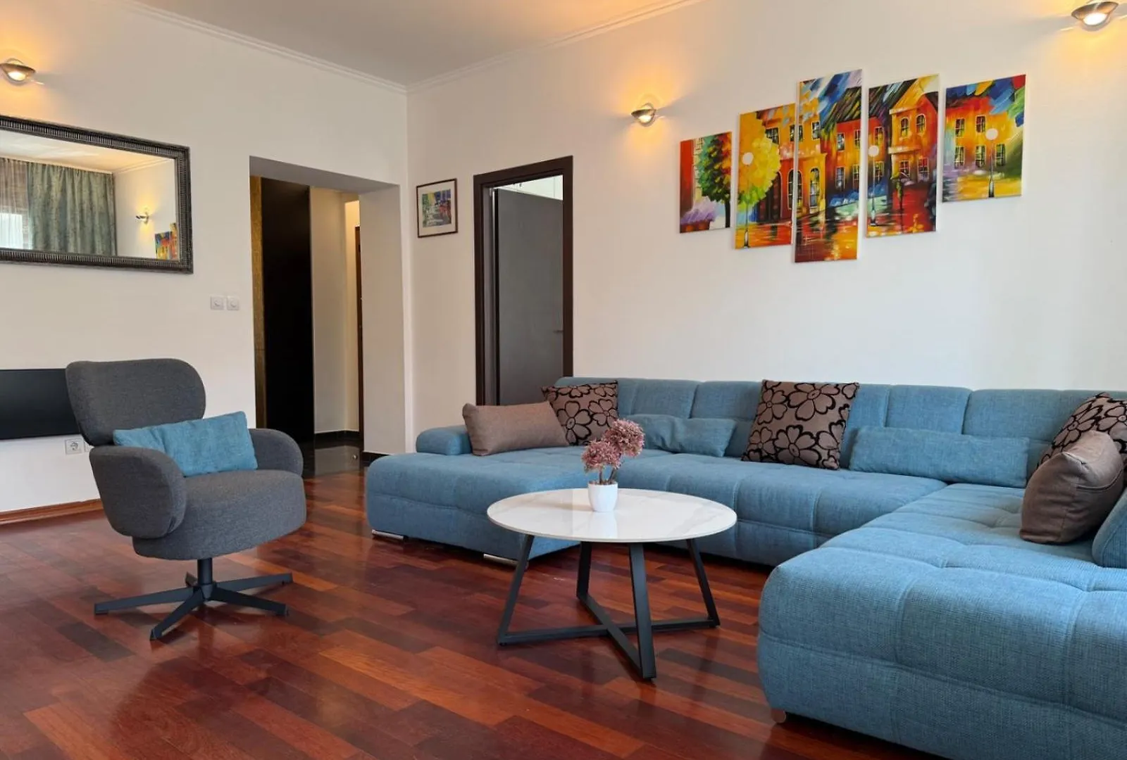 Petrus Superior Apartment - Spacious Three-Room Apartment - Prestigious Location Near Diocletian'S Palace And Bacvice Beach - The Best Restaurants Within Walking Distance - Free Parking Provided Split 0*,