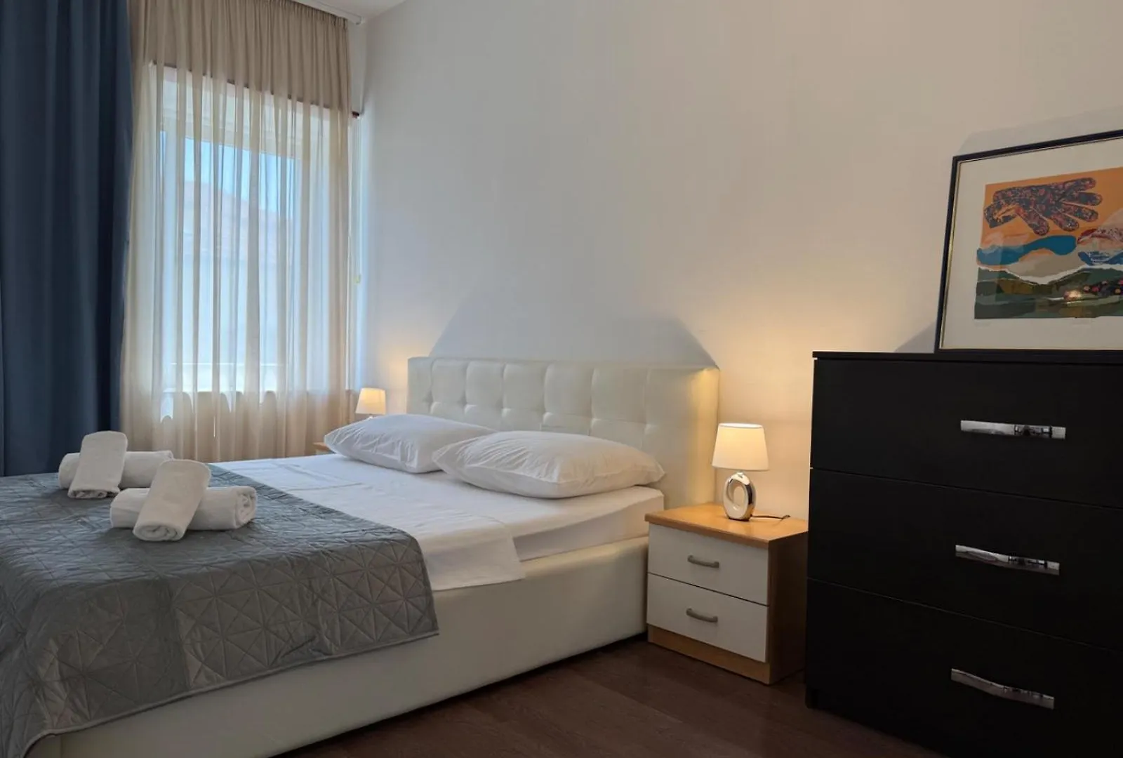 Petrus Superior Apartment - Spacious Three-Room Apartment - Prestigious Location Near Diocletian'S Palace And Bacvice Beach - The Best Restaurants Within Walking Distance - Free Parking Provided Split