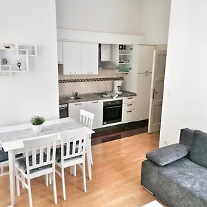 Anamarija-bacvice Apartment