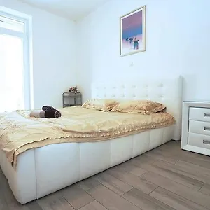 Zane Apartment