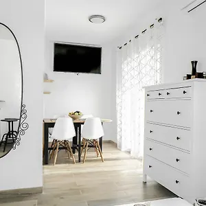 With Terrace And Free Parking - Nearby Apartment