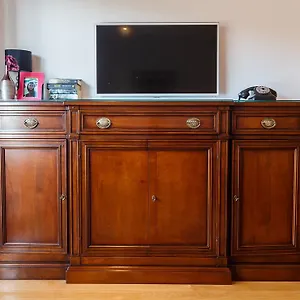 Breze Apartment
