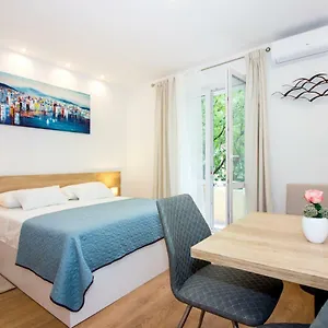 Lugo Apartment