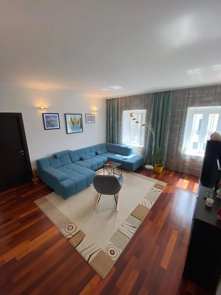 Petrus Superior Apartment - Spacious Three-Room Apartment - Prestigious Location Near Diocletian'S Palace And Bacvice Beach - The Best Restaurants Within Walking Distance - Free Parking Provided Split 0*,  Croatia