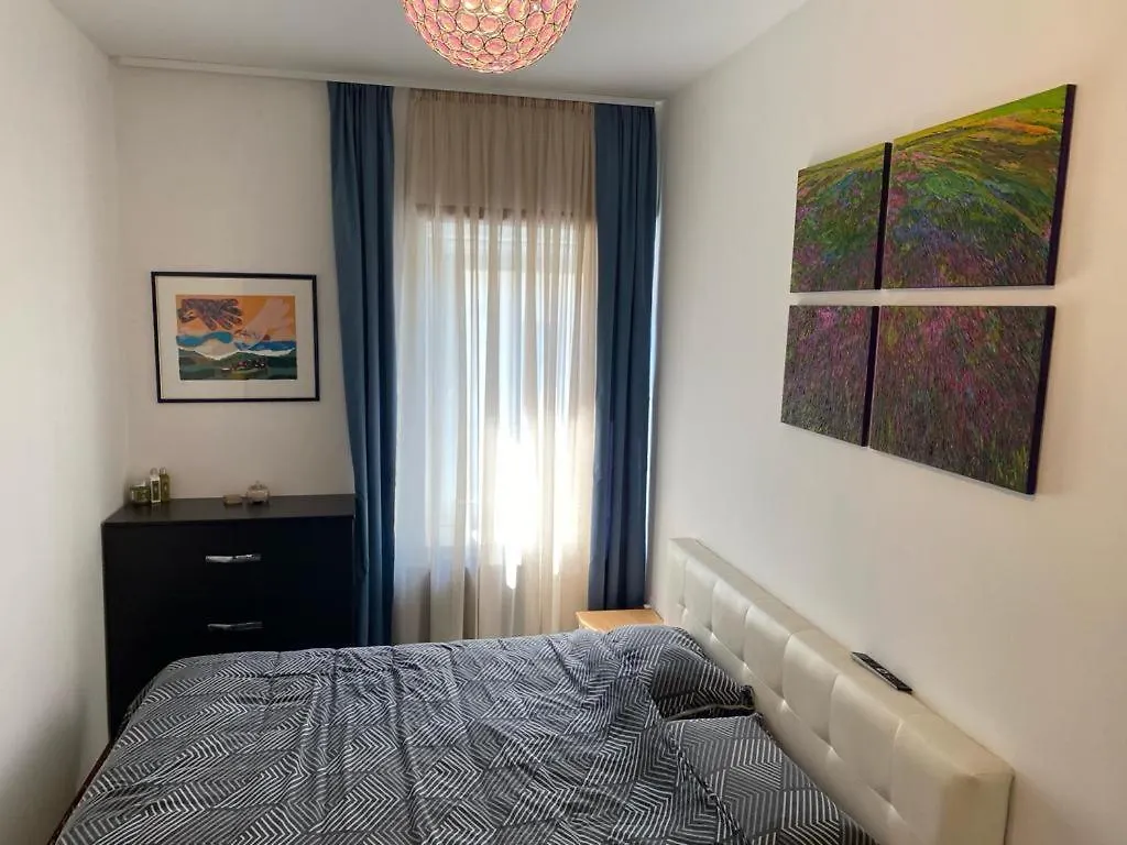 Petrus Superior Apartment - Spacious Three-Room Apartment - Prestigious Location Near Diocletian'S Palace And Bacvice Beach - The Best Restaurants Within Walking Distance - Free Parking Provided Split