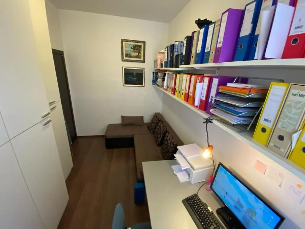 Petrus Superior Apartment - Spacious Three-Room Apartment - Prestigious Location Near Diocletian'S Palace And Bacvice Beach - The Best Restaurants Within Walking Distance - Free Parking Provided Split Croatia