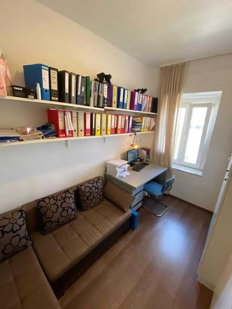 Petrus Superior Apartment - Spacious Three-Room Apartment - Prestigious Location Near Diocletian'S Palace And Bacvice Beach - The Best Restaurants Within Walking Distance - Free Parking Provided Split