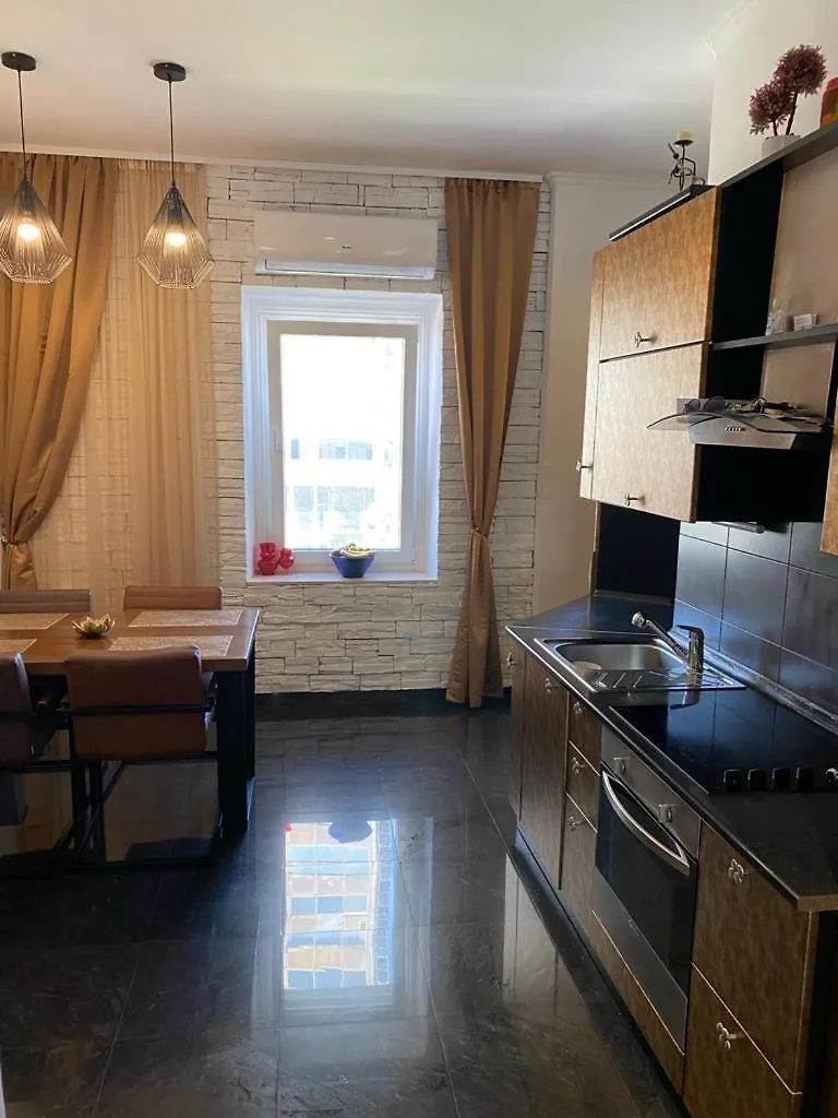 Petrus Superior Apartment - Spacious Three-Room Apartment - Prestigious Location Near Diocletian'S Palace And Bacvice Beach - The Best Restaurants Within Walking Distance - Free Parking Provided Split Kroatien